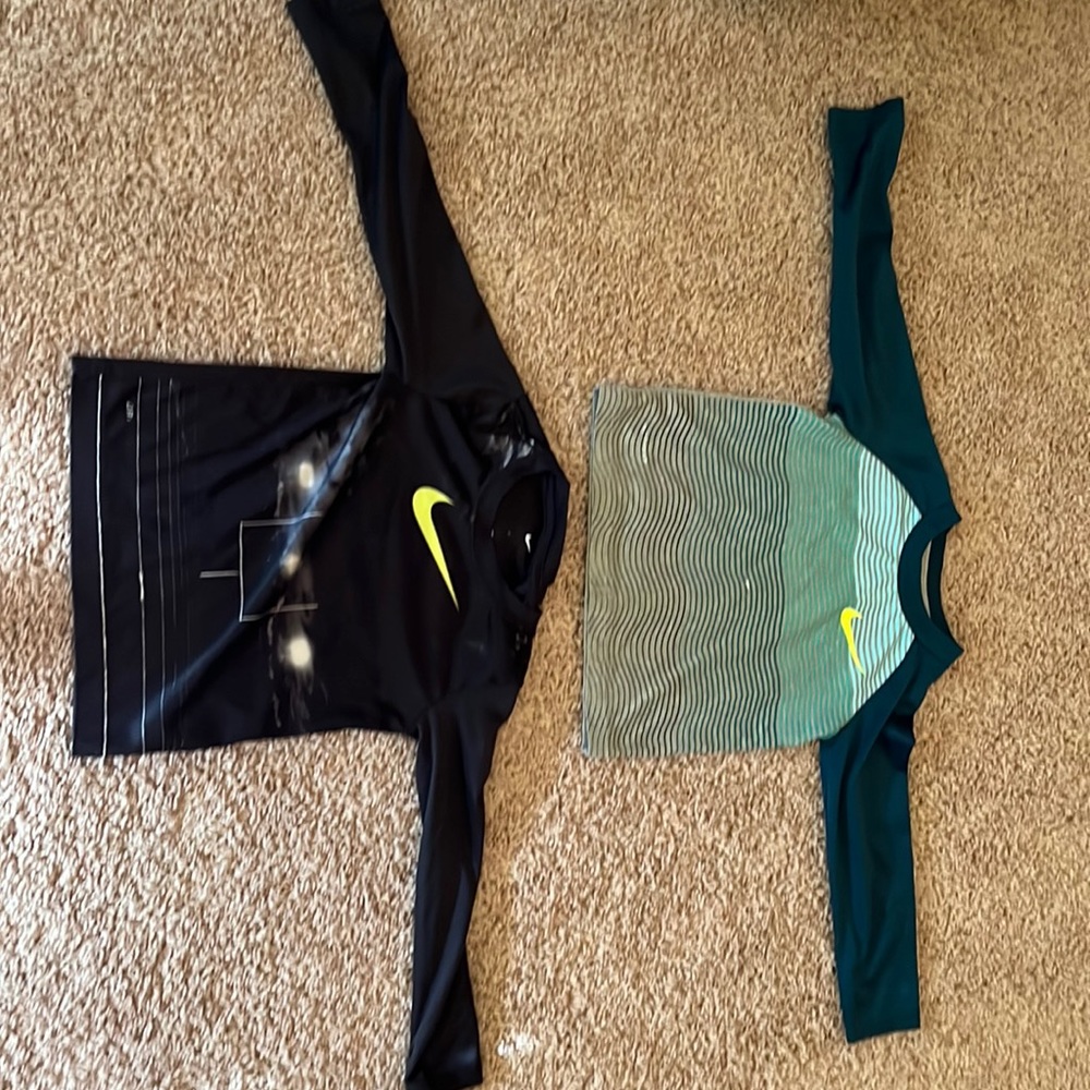 (2) Nike 3T long sleeve shirts